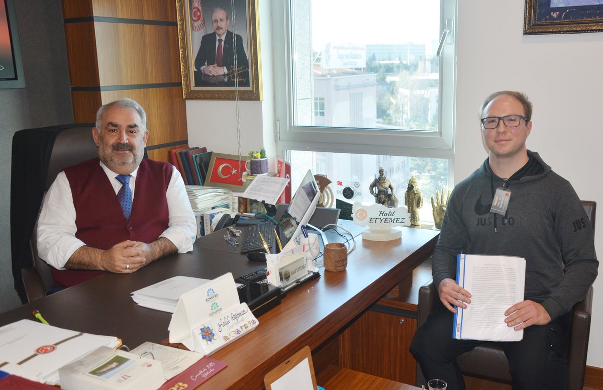 Fizyoterapist Seyit Ali Ceylan ile #TBMM’de bir araya geldik. Fizyoterapistlerin talepleri ve yapılabilecek çalışmalar üzerine değerlendirmelerde bulunduk. Kıymetli kardeşime nazik ziyareti için teşekkür ediyorum.

<a href="/fizyodestek81/">Fizyoterapist Destek Platformu</a>