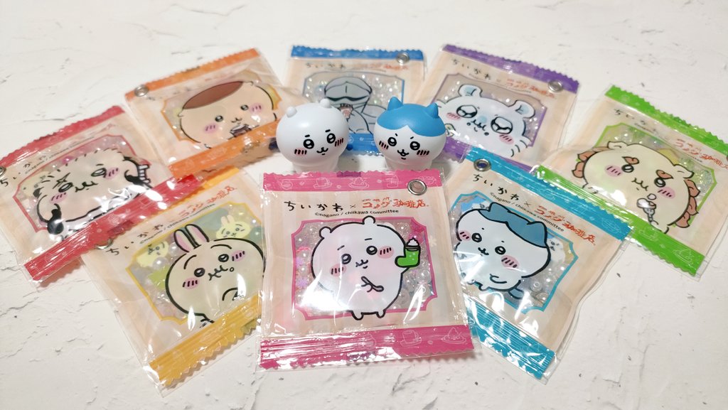 raimi11dq's tweet photo. ちいかわコメダコラボの豆菓子キーホルダー全部できた〜！！色んな方のアイディア参考にしつつ成分表示を切ってシーラーで閉じてみた　かわいくできて満足🎶 https://t.co/bm6ozB8HC7