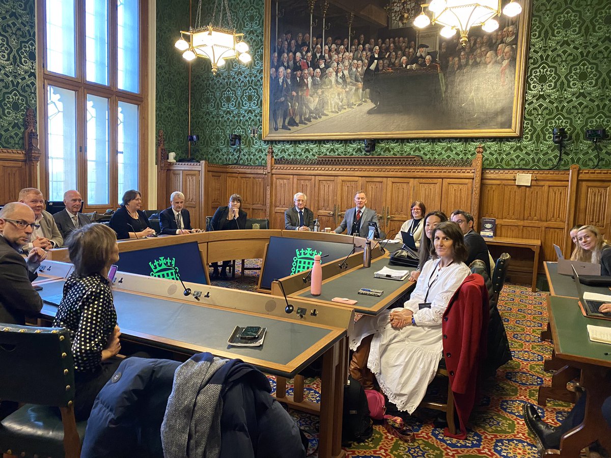 Thank you <a href="/RhonddaBryant/">Chris Bryant</a> for chairing a second roundtable on sports and #braininjury. Good to agree on the need for a stakeholder approach for developing guidelines. Great to see positive energy around the table <a href="/DCMS/">Department for Culture, Media and Sport</a> <a href="/cbitlisa/">Lisa Turan CEO</a> <a href="/LizWilliams101/">Lizzie Williams</a> <a href="/DrMichaelJGrey/">Michael J Grey 🇬🇧🇨🇦</a>