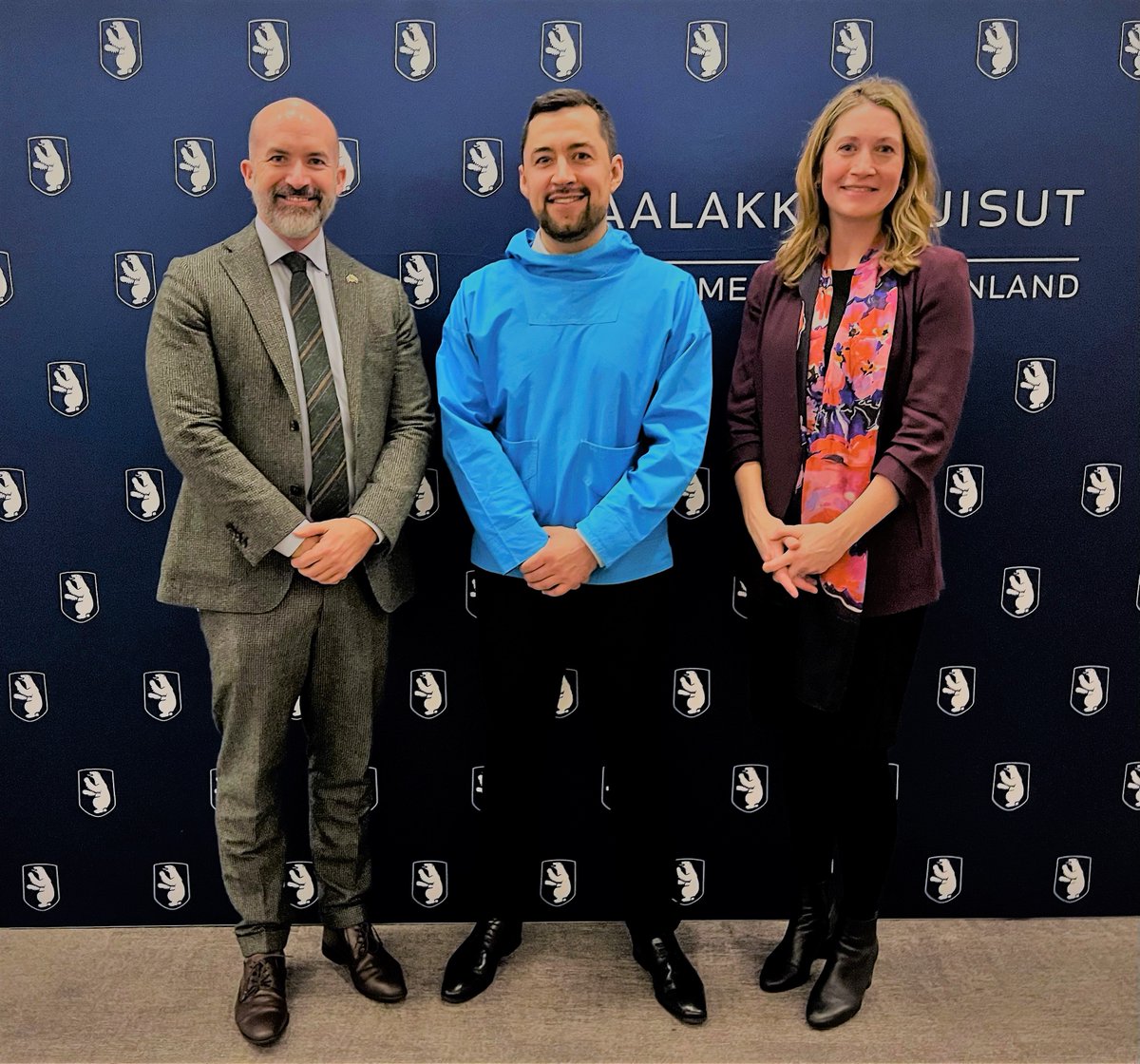 CanadaDenmark's tweet photo. Political Counsellor Anna Bretzlaff and Commercial Counsellor Michael Willmott with #Greenland Premier @MuteBEgede at yesterday’s New Year’s Reception at @GreenlandRepCPH – here’s to 2023 and strengthening Canadian – Greenlandic cooperation! 🇨🇦🇬🇱🎉
#arctic #NewYear2023 https://t.co/jy9n5WgLAF