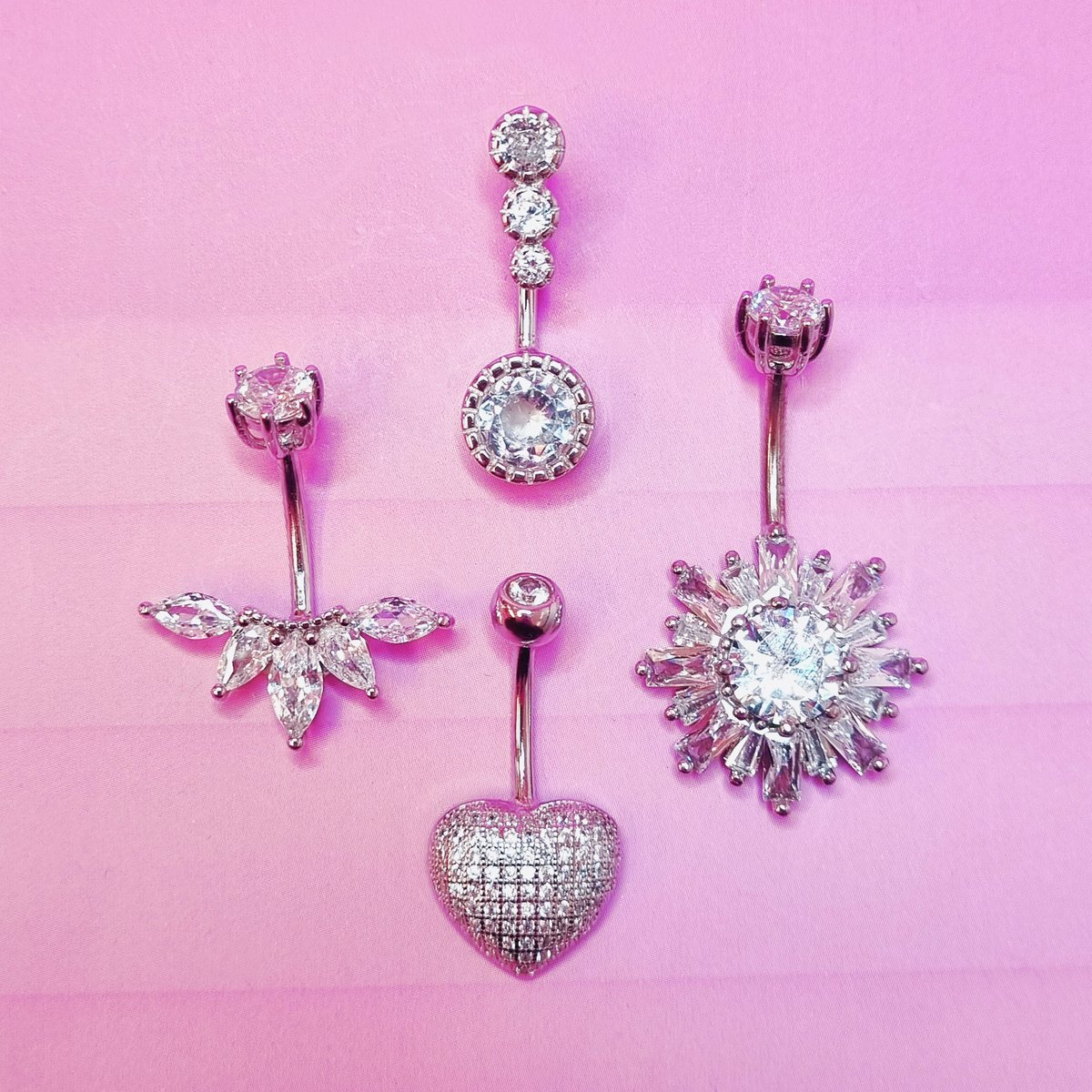 ✨Love 925 sterling silver?✨
😍Our belly bars come in 6mm, 8mm &amp; 10mm!😍

🎁A #perfect gift for her or a treat for yourself!🎁

throwbackannie.com/collections/92…

#sterling #silver #giftideas #treatyourself #LoveIslandUK #bellyvibes #summer #piercing #jewellery #heart #crystal #style #yes