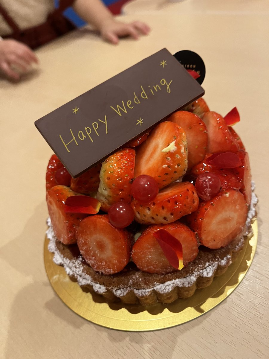 m3_mgmg's tweet photo. 今日も3SO頂きました♡
そしてお昼過ぎに久々の村上と会って、結婚祝いしてもらった…💍✨ https://t.co/Sil1nnJgid