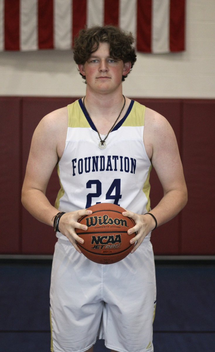 CandiHagan's tweet photo. Honor, Character, Integrity and Drive…just a few words that describe my son @MiciahHagan So proud of him as he closes in on 1,000 career points in his next game!  994…….#basketball #careerpoints https://t.co/hegsjRO6qP