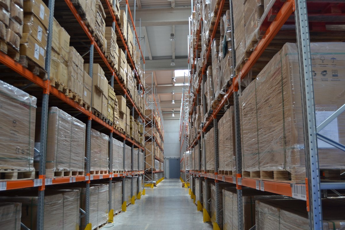 cil_logistica's tweet photo. 😍 ¿Os gusta la nueva zona de estanterías del almacén de St Esteve Sesrovires?

Actualmente, podemos ofrecer:
📦 Logística convencional
♻  Logística inversa
📍  Zona Martorell

https://t.co/V4nSNuAPDu
#logistica #cilgroup #logistics #almacenaje #logisticainversa #almacenes https://t.co/dcaIFFng2k