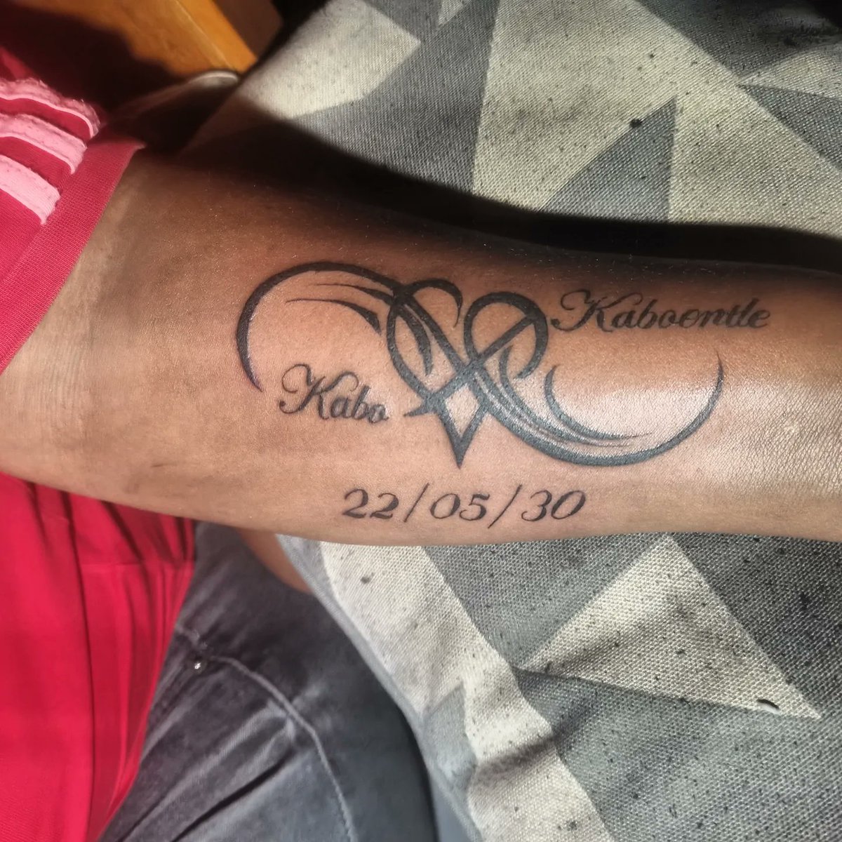 Toberink's tweet photo. Recent Final Piece
Design : heart tribal Tattoo
Artist : KayCee Casper
DM for tattoo Bookings. https://t.co/0wEn9vxlKP