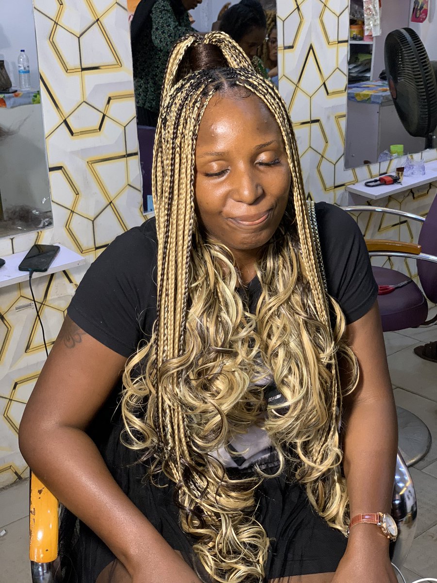 AugustPalace's tweet photo. We’re back like never before 😀😀.
.
The best Braider in Ibadan.
WhatsApp 08189485347
Call 08117205404
.
IG  @august_palace
#hairstylistinibadan #saloninibadan #salooninibadan https://t.co/NzGXMrzJaX