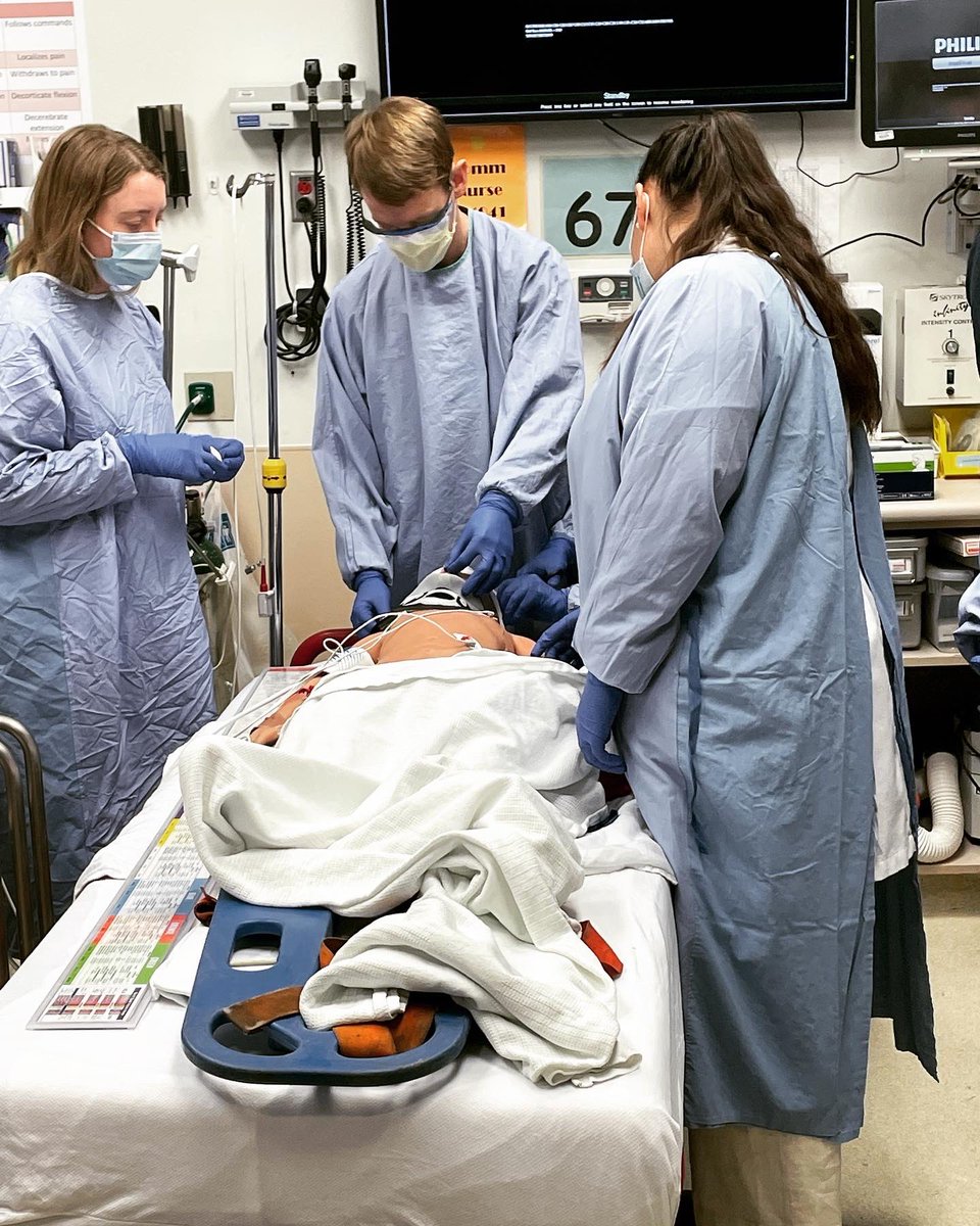 Pediatric Trauma Sim to start off our Wednesday! A great representation from our Pediatric Trauma Team ending with a informative debrief. 

<a href="/GaumardInFocus/">Gaumard Scientific</a> <a href="/URMed_GCH/">Golisano Children's Hospital</a> <a href="/UR_Med/">UR Medicine</a> <a href="/URochesterSurg/">URMC Department of Surgery</a> 
#pediatrictraumasim #simulation #education #traumateam
