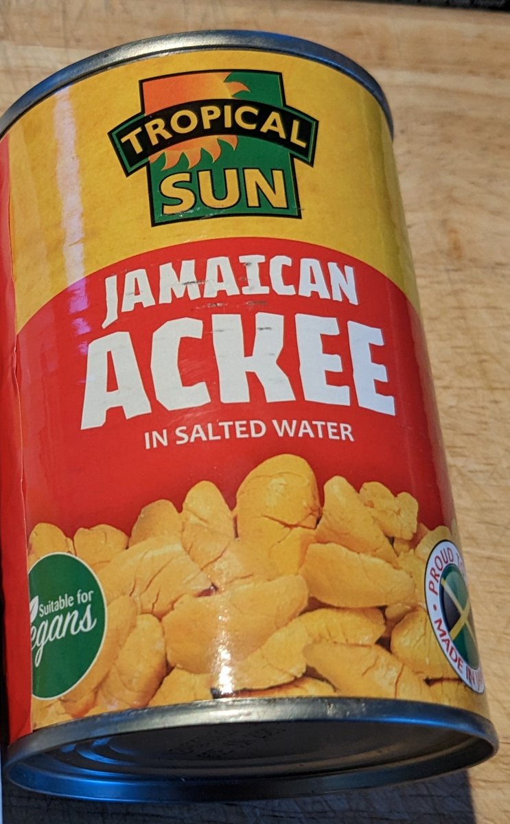VeganOlive1's tweet image. People asked 4 scrambled #ackee recipe drain &amp;amp; rinse w water, add to pan with oil salt, pepper, kala namak (4 eggy flavour tho I don't bother) cook for 5 mins squash ackee to give consistency serve on toast #Veganfood #Veganuary #Veganuary2023 Drained ackee freezes well too 😋