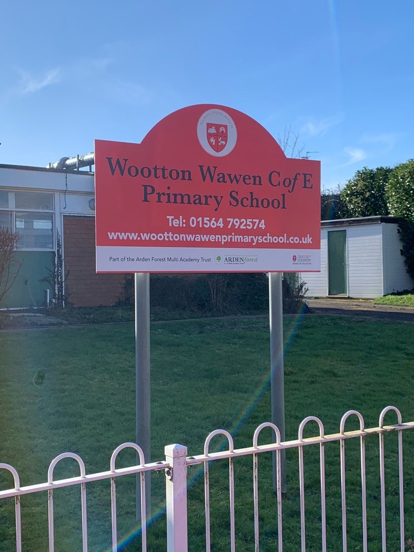 A cold but lovely winter's morning for a sign installation at  Wootton Wawen C of E Primary School.
#schoolsigns #signs #signage #schools #externalsignage #signdesign #warwickshire #alcester #henleyinarden #solihull #birmingham
kickstartsigns.co.uk