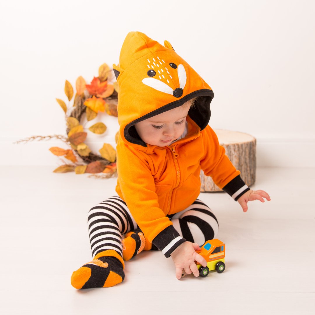 What's your little one's favourite book? 

With World Book Day coming up in March, we have lots of fantastic outfits for inspiration, such as our gorgeous fox range. Featuring a super soft hoodie, striking leggings and top! 🦊

#bladeandrose #worldbookday #fox #fantasticmrfox