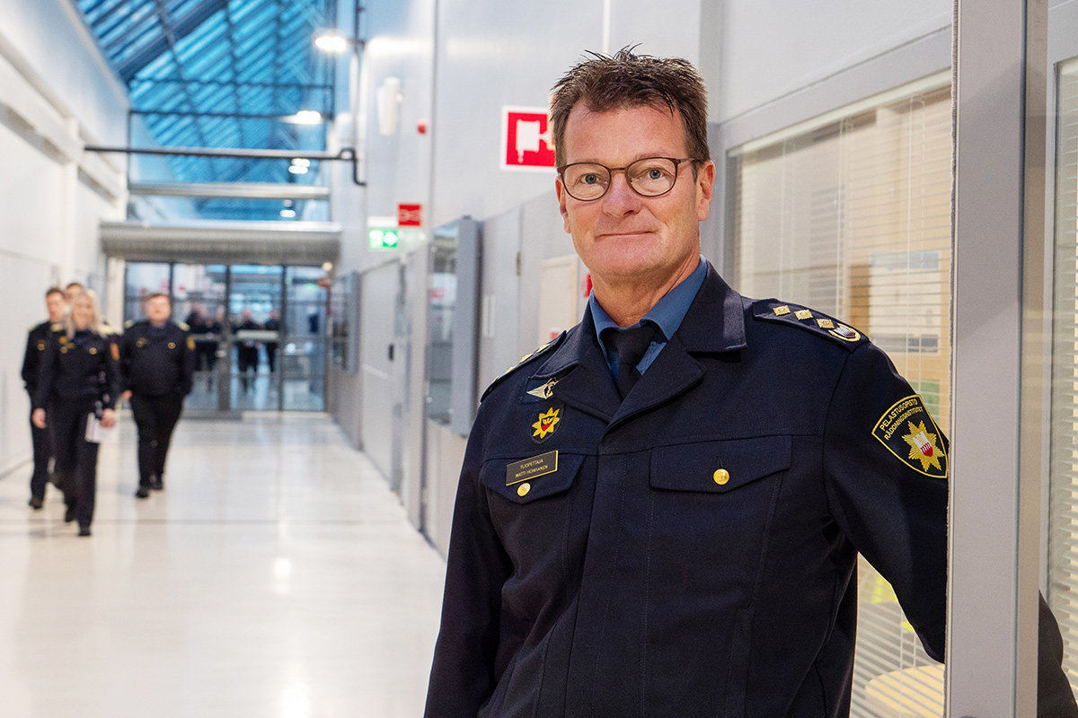 Pelastusopisto (@pelastusopisto) on Twitter photo Pelastustoiminnan johtamisen yliopettajallemme Matti Honkaselle myönnettiin Vuoden Palomies 2022 -tunnustus tänään 18.1. Lämpimät onnittelut koko Pelastusopiston puolesta “Matu”! <a href="/SPEK_ry/">SPEK</a> <a href="/SPPL_ry/">Palopäällystöliitto</a> <a href="/SSPL_ry/">Suomen Sopimuspalokuntien Liitto</a> <a href="/JHLry/">Ammattiliitto JHL</a> #pelastustoimi pelastusopisto.fi/vuoden-palomie… Pelastustoiminnan johtamisen yliopettajallemme Matti Honkaselle myönnettiin Vuoden Palomies 2022 -tunnustus tänään 18.1. Lämpimät onnittelut koko Pelastusopiston puolesta “Matu”! <a href="/SPEK_ry/">SPEK</a> <a href="/SPPL_ry/">Palopäällystöliitto</a> <a href="/SSPL_ry/">Suomen Sopimuspalokuntien Liitto</a> <a href="/JHLry/">Ammattiliitto JHL</a> #pelastustoimi pelastusopisto.fi/vuoden-palomie…