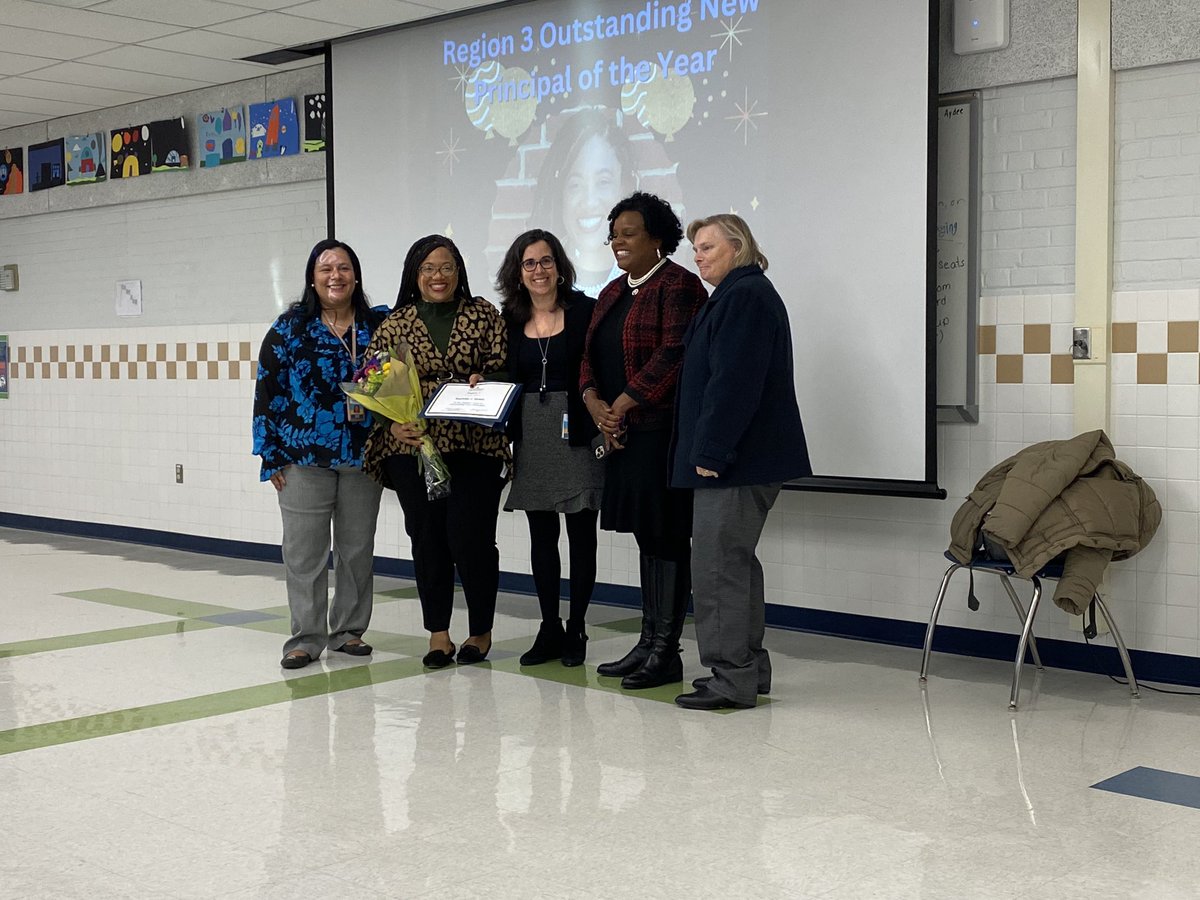 CONGRATULATIONS to our principal <a href="/RashidaJGreen/">Rashida Green (she/her/hers)</a>, Region 3’s Outstanding New Principal of the year! We love you and appreciate you Ms. Green! #BucknellStrong
