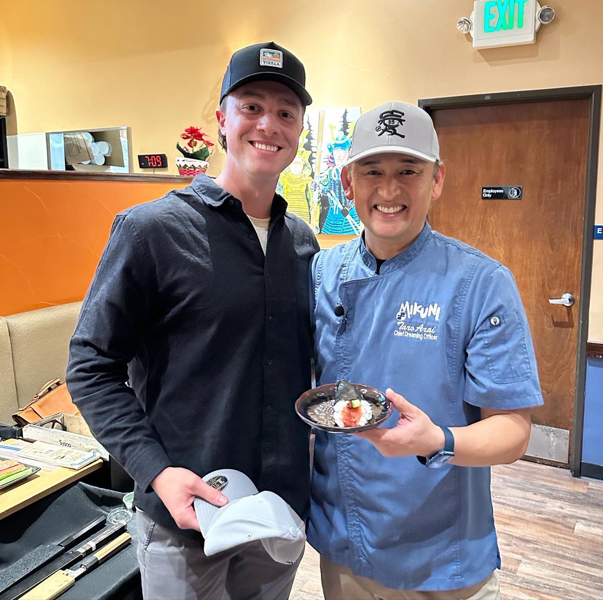 corneredbf_io's tweet photo. Sooooo excited to finally have #Sushiology classes in person again! πͺ HBD to Mrs. Hill & congrats to her and her husband for becoming our 18th RED #KokiClub members! π#Mikunisushi @MikuniSushi https://t.co/4Bvl33xBVU