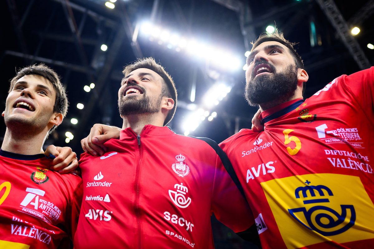 RFEBalonmano tweet media