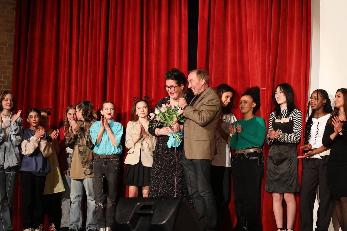 Eindrücke von der Slow Fashion-Modenschau der Projektgruppe „PreLoved“ der <a href="/stswir/">Winterhuder Reformschule</a>. Die Schülerinnen &amp; Schüler setzen damit ein Zeichen für mehr Nachhaltigkeit in der Fashion-Industrie. 👉 t1p.de/03rki