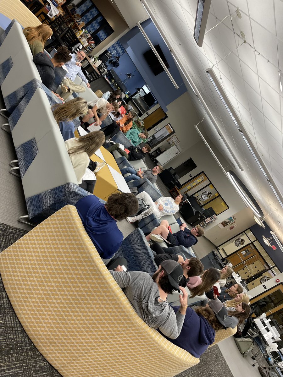 bulldogsofphs's tweet photo. Our Captains Club was back at it again this morning. We are finishing up @getoneword by @JonGordon11 and will have our word reveal next week. Looking forward to having @benboulware7 with us next Wednesday. #LeadDogs @PendletonHigh @AndersonSD4 @DChrisA4 https://t.co/d8gZAtNhHp