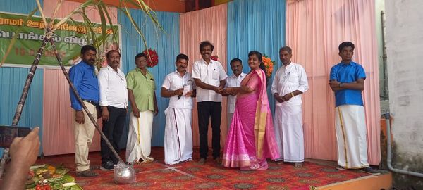 P_tselvakumar's tweet image. அஞ்சுகிராமம் ஊர் முன்னேற்ற சங்கம் சார்பில் நடைபெற்ற பொங்கல் விழாவில் கலப்பை மக்கள் இயக்க நிறுவனத் தலைவர் P. T. செல்வகுமார் அவர்கள் கலந்து கொண்டு முதல் பொங்கல் பொங்கியவர்ளுக்கு பரிசுகள் கொடுத்து கௌரவித்தார்.
#polimer
#puthiyathalaimurai
#Pongal2023
#ptselvakumar
#anjugramam