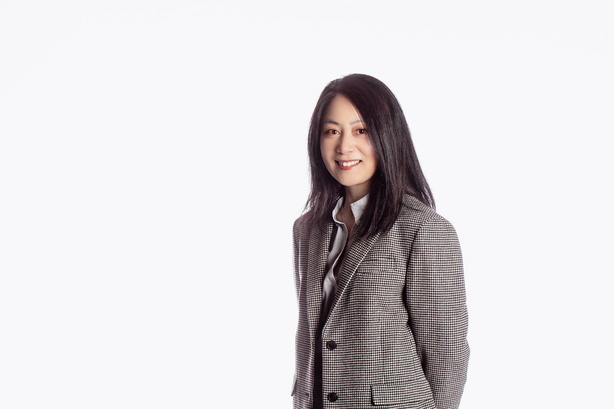 WCHRIUofA's tweet photo. Yifeng Wei, WCHRI member, discusses her research on preventing mental health lessons from getting lost in translation. 

She is updating an online #MentalHealth resource into versions for Indigenous &amp; Chinese teens.

Read @stollerykids annual report:
https://t.co/Skk1necRa0 https://t.co/8tj0b32vJm