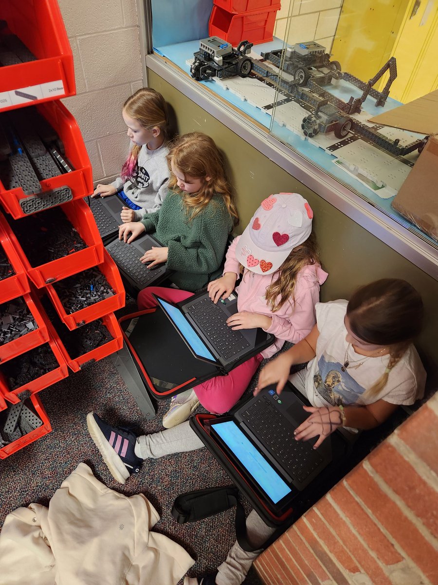 CHEStechnology's tweet photo. Playing games to learn how to be safe online https://t.co/VGB2WUuhMw