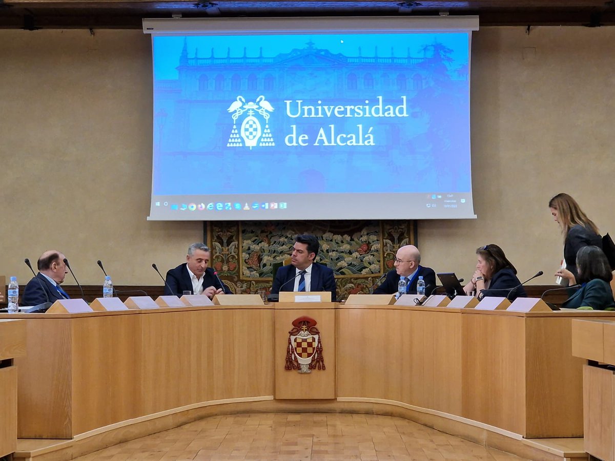 fuam_uam's tweet image. La @fuam_uam participa en II Jornadas de #Mecenazgo de la @UAHes con la intervención de nuestro director general, el Dr.José Ramón Seoane, en la mesa de debate &quot;Las fundaciones universitarias en la obtención de recursos para el desarrollo de proyectos de la universidad&quot;.