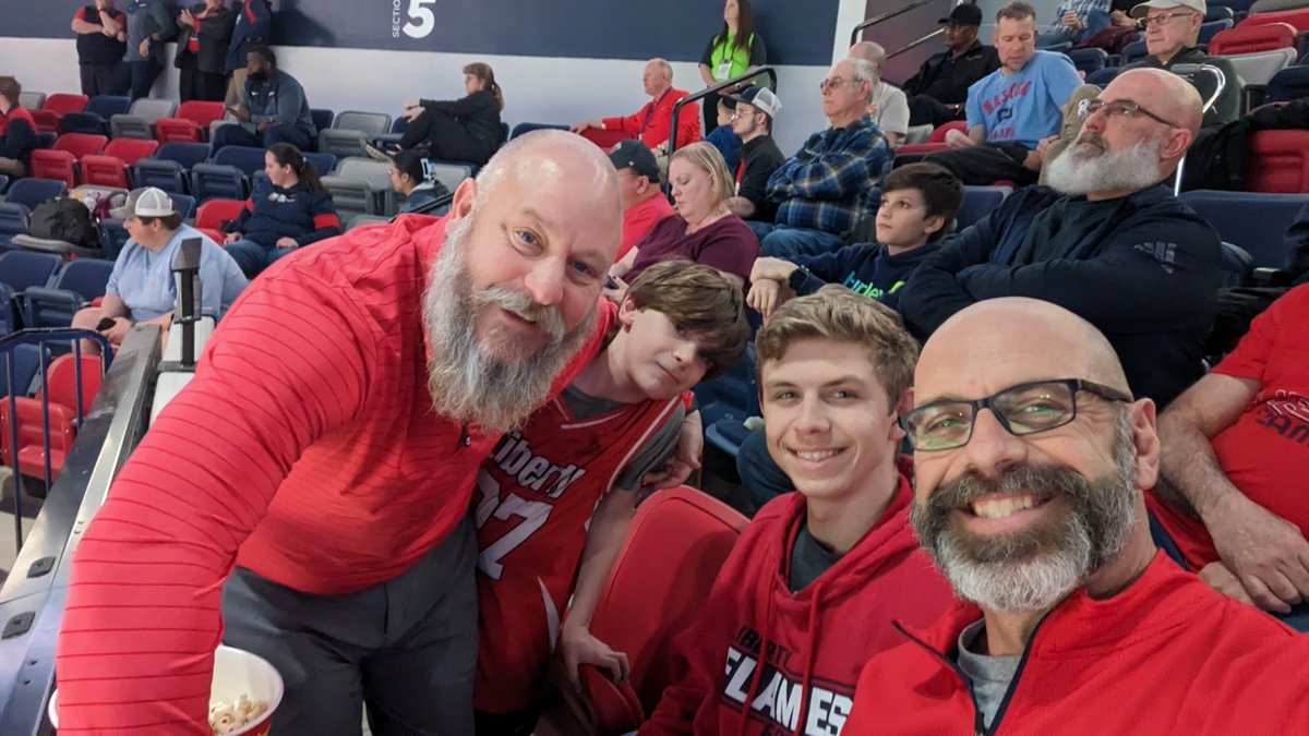 Fanelonmuskyes's tweet image. My #LTBC Reflection: Congrats @jennanicely1, you earned this Final 4! This has been amazing once again. I had fun meeting new friends. I'm thankful to be a part of this community. Analytics are way up but in the end this is about something bigger! It always has been. #RiseWithUS