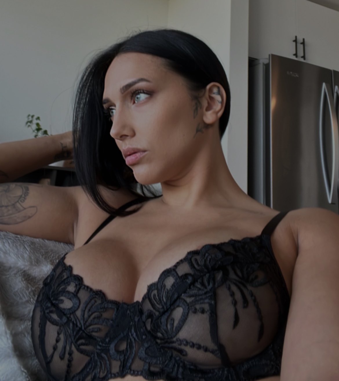 TW Pornstars - Cleopatra Westbrook. Twitter. Romance 🩸. 2:22 PM - 18 Jan  2023