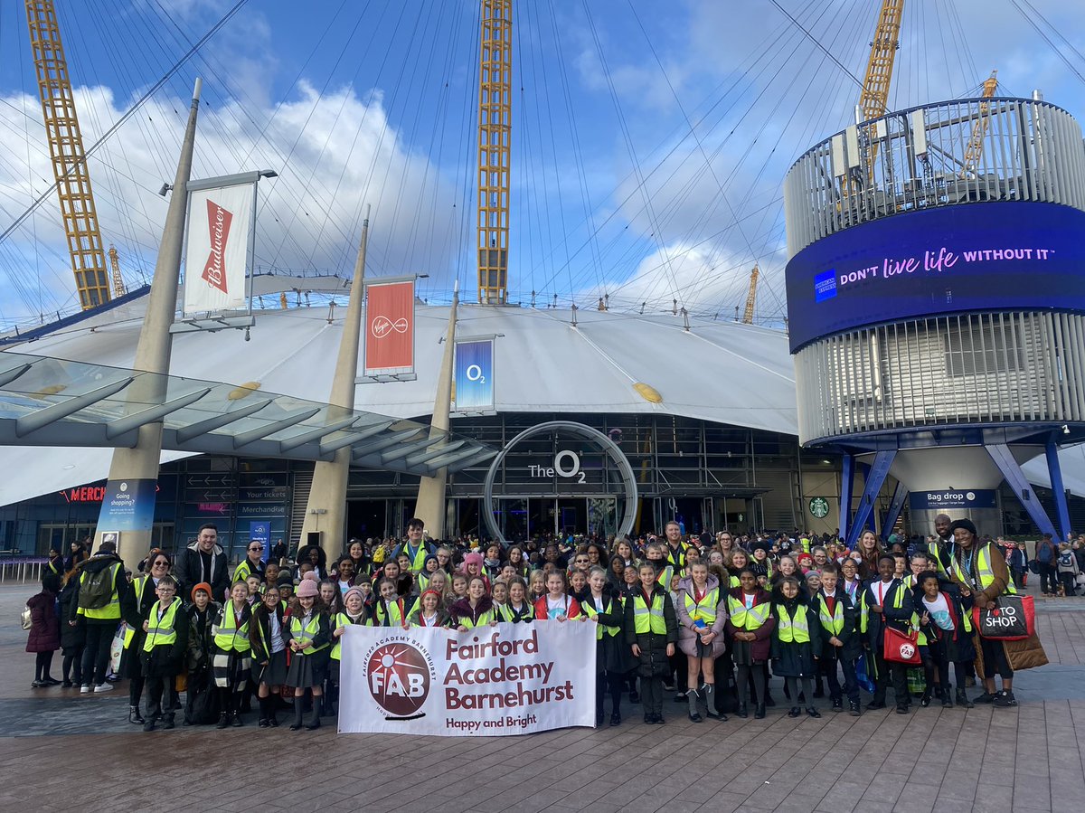 ourFABschool's tweet image. We are at @TheO2 ready for the most exciting night of the year! #youngvoices @trustilluminate #memories