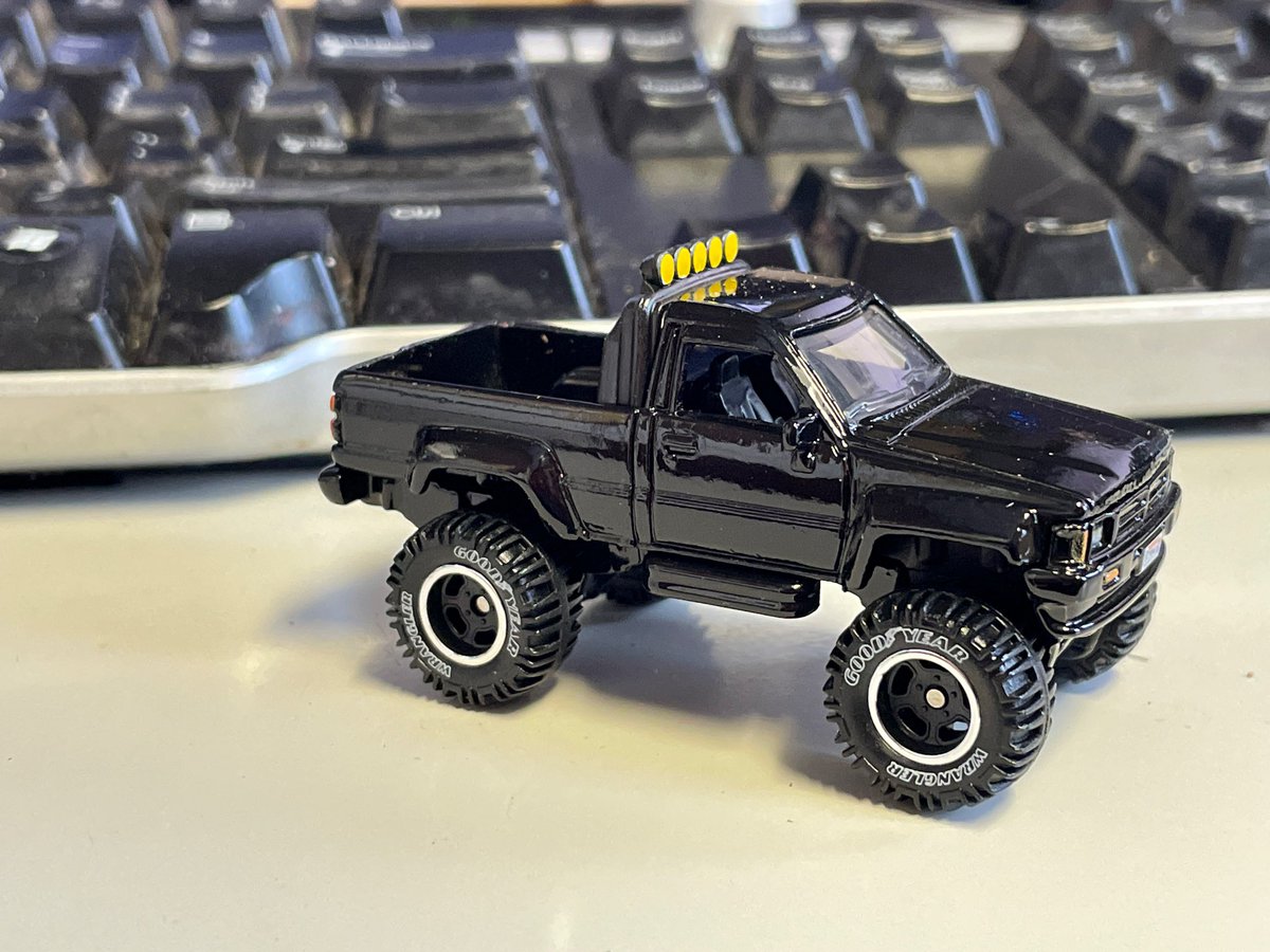 1/64th Scale Diecast tweet media