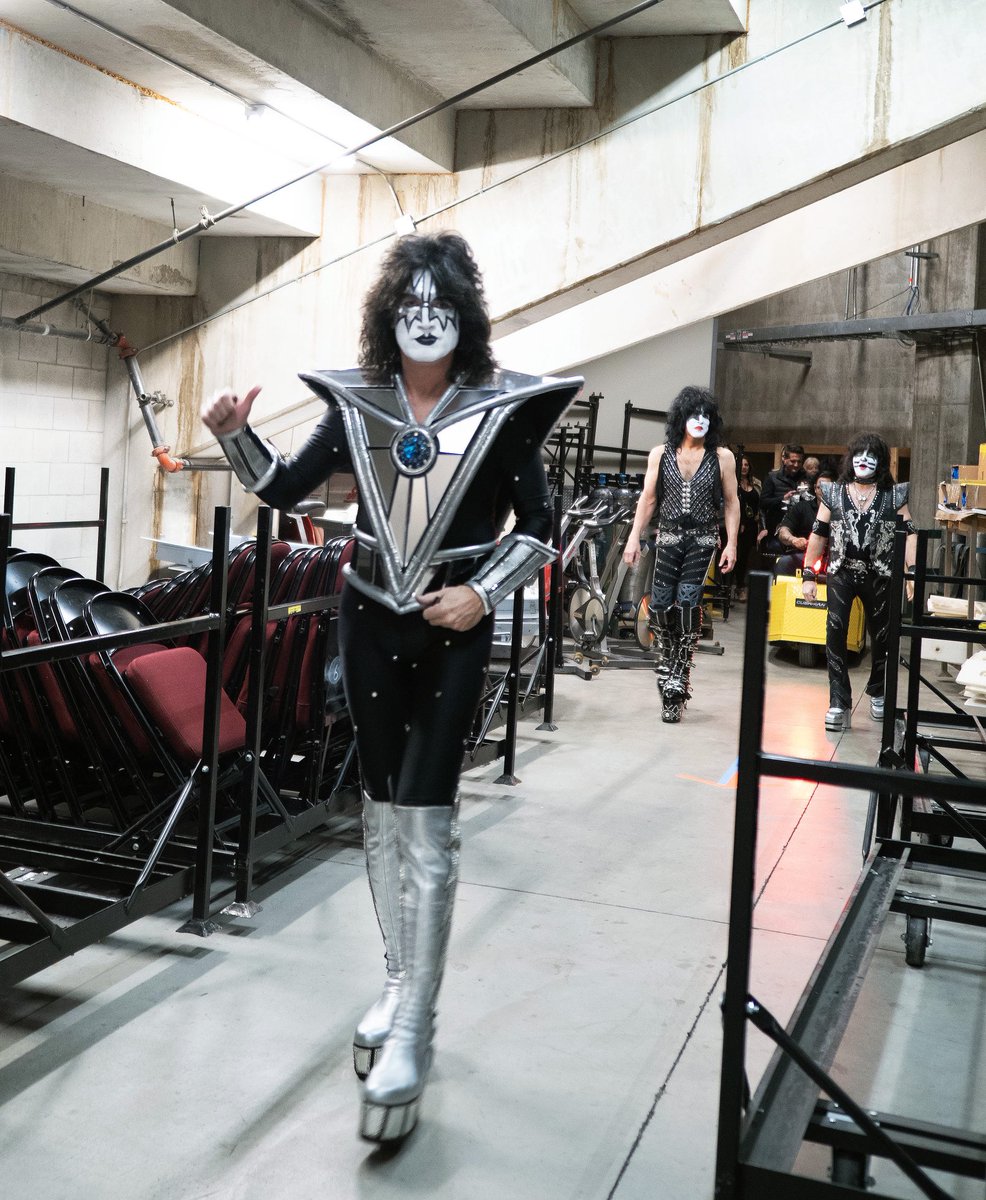 #Flashback Mar 2, 2020 walking to the stage in Bakersfield CA days before the pandemic shut down the world. As we embark on the final stretch of the #EOTR tour I can’t help but reflect on what an amazing journey this has been.. Thanks to all of you for making it happen.