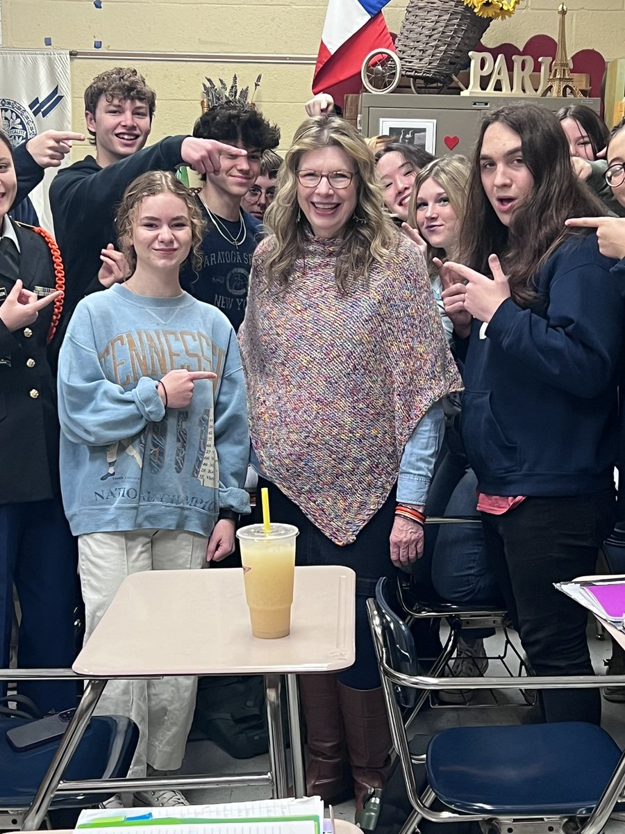 The Hill is excited to announce our 2022-23 Green Apple Award, Support Staff, and Teacher of the Year.
Green Apple - Riley Perkins
Support Staff - Tom Carr
Teacher of the Year - Margie Shelby
#BeTheWildCard