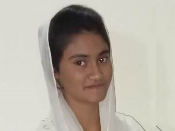 oulosP's tweet photo. Gulnaz, a Pakistani Christian girl, and her father were kidnapped on December 25 (Christmas) when they were returning from hospital. She was found murdered on New Years Day, and her father is still missing. This is a near daily occurrence for minorities in Islamist Pakistan. https://t.co/vGbkT1VVSz