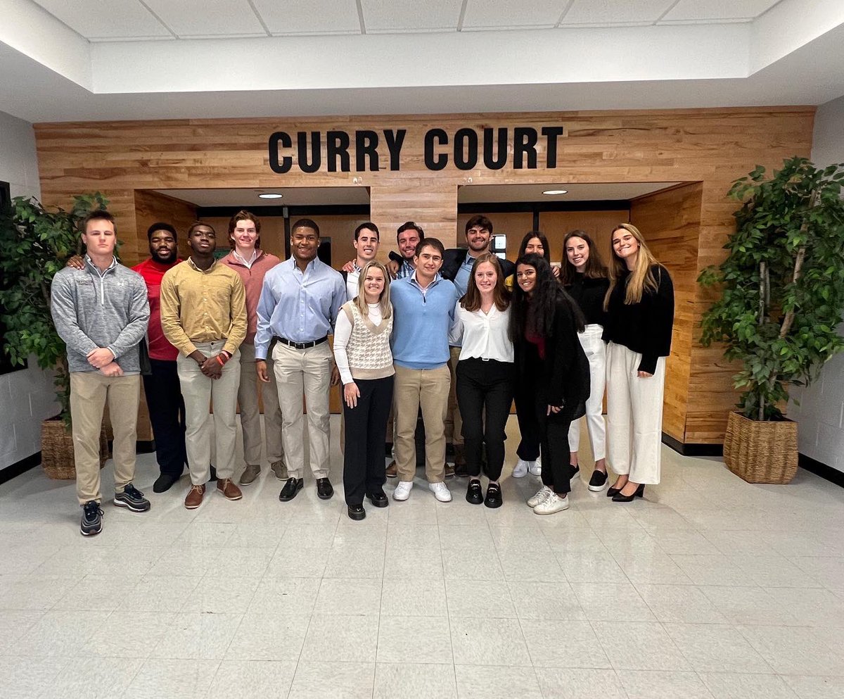 DavidsonCareers's tweet photo. Shout-out to our Spring 2023 Pro 'Cats cohort for a great few days. 

Last week, 15 of our scholar-athletes returned to campus early &amp; learned about their DiSC styles, completed leadership training, worked on various career exploration activities, and attended President Hicks' .. https://t.co/PMjEIsEJAo
