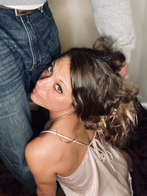 Mnm eye contact... https://t.co/ssuHBszfaP https://t.co/TA4m2ph7Uy<a href="/tag/silly"class="tags"><span>#silly</span></a><a href="/tag/happyhalloween"class="tags"><span>#happyhalloween</span></a><a href="/tag/mondayvibes"class="tags"><span>#mondayvibes</span></a><a href="/tag/spooky"class="tags"><span>#spooky</span></a>