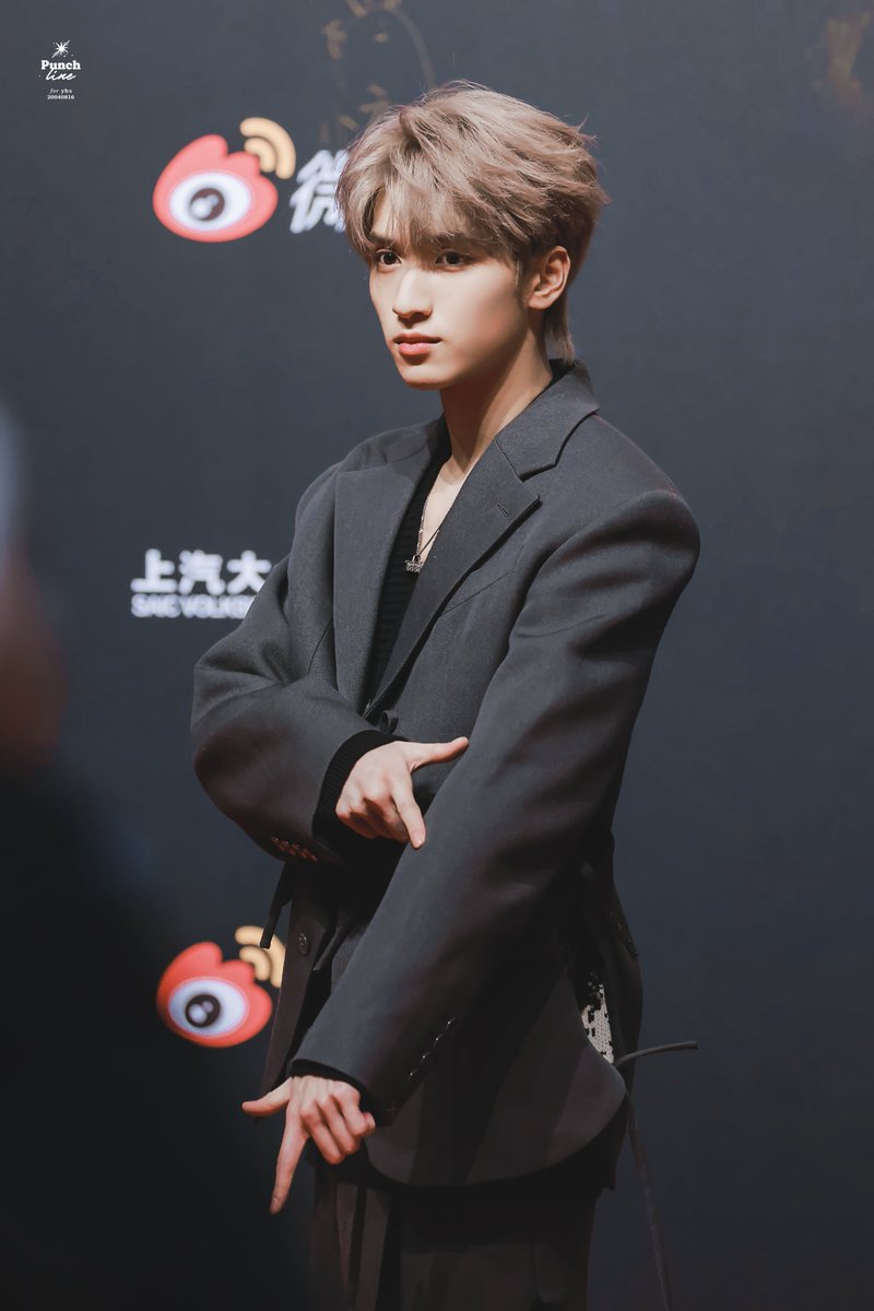 yhxpics's tweet photo. 180123
微博音乐盛典
🅒 PUNCHLINE·严浩翔

✧ #YanHaoxiang #严浩翔 #TEENSINTIMES #时代少年团 ✧ https://t.co/1qYL17Pnvt