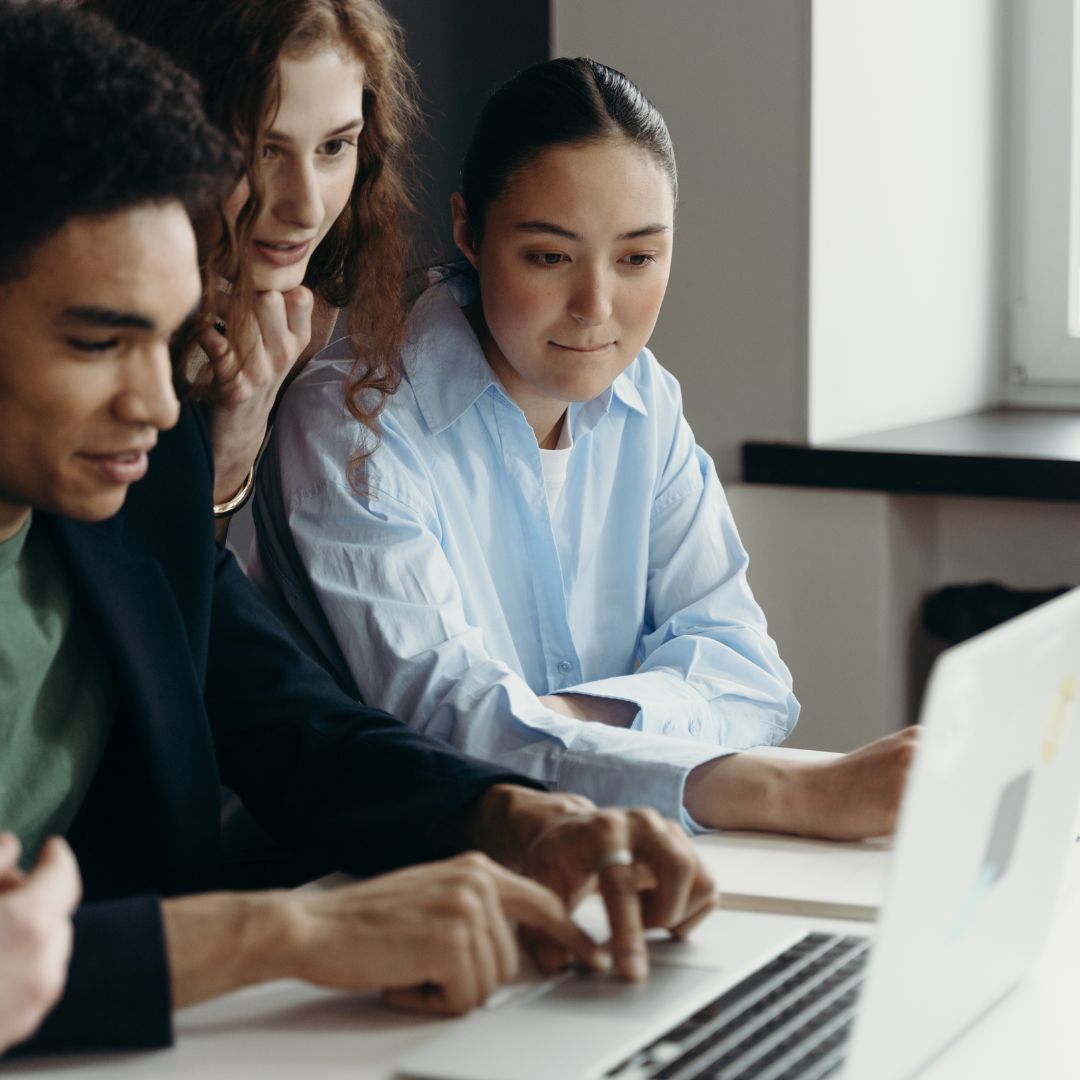 TopSpeedData's tweet image. In January of 2021, #Zoom had 467,100 paying customers with 10 or more employees. How impressive! #WorkStat