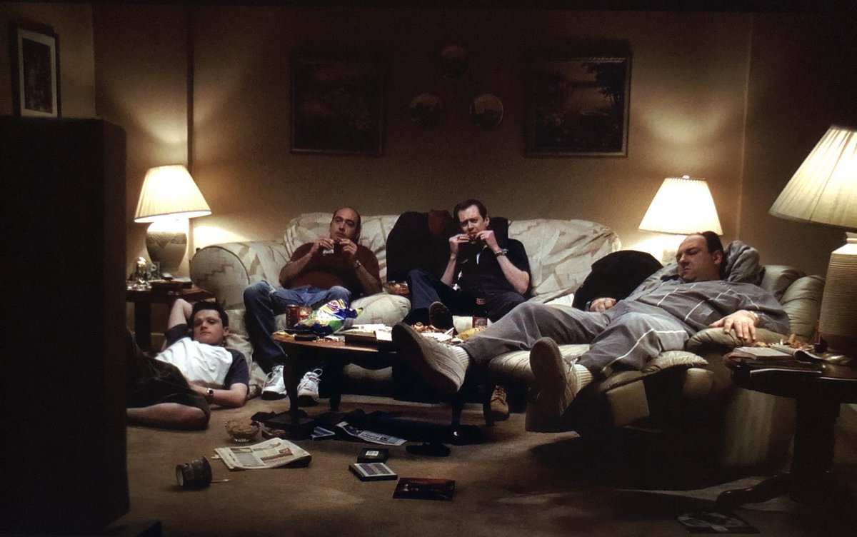 sopranos_vibes's tweet photo. /r/malelivingspaces https://t.co/vE395U9Dl5