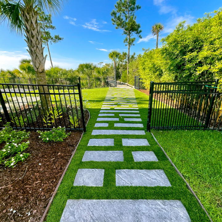 ExpressSunroom's tweet image. Want to know one of the biggest home improvement trends of 2023? Pavers! Call Express Sunrooms today to learn more! 😊 #lifeisbetteroutside