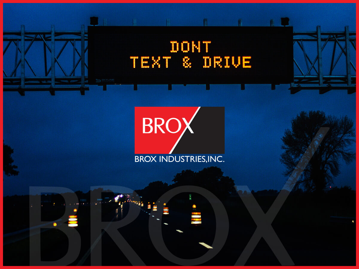 brox_industries's tweet image. This #WatchForUs Wednesday, please share this message with someone you love to help keep us safe. Put your phone on silent before you start your engine. Whatever it is, it can wait. ow.ly/gqgx50M9Y7N #SafeWorkZonesForAll #WorkZoneSafety #DriveSmart #WatchForUsWednesday