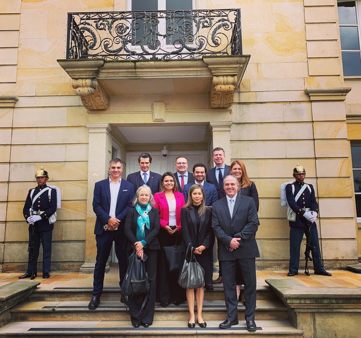 billburlew's tweet photo. US-Colombia Business Partnership delegation at Colombian Presidential palace Casa de Narino @ColombiaEmbUSA @LuisGMurillo @PROCOLOMBIACO @petrogustavo https://t.co/WSYenJ0xIX