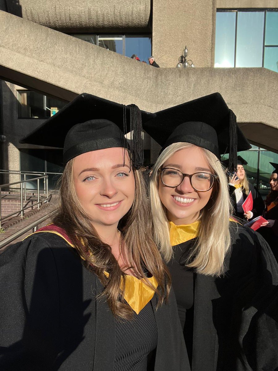 LeaderGracie's tweet photo. starting 2023 as a @cityjournalism graduate 🎓💛 https://t.co/lfXeNAiFaB