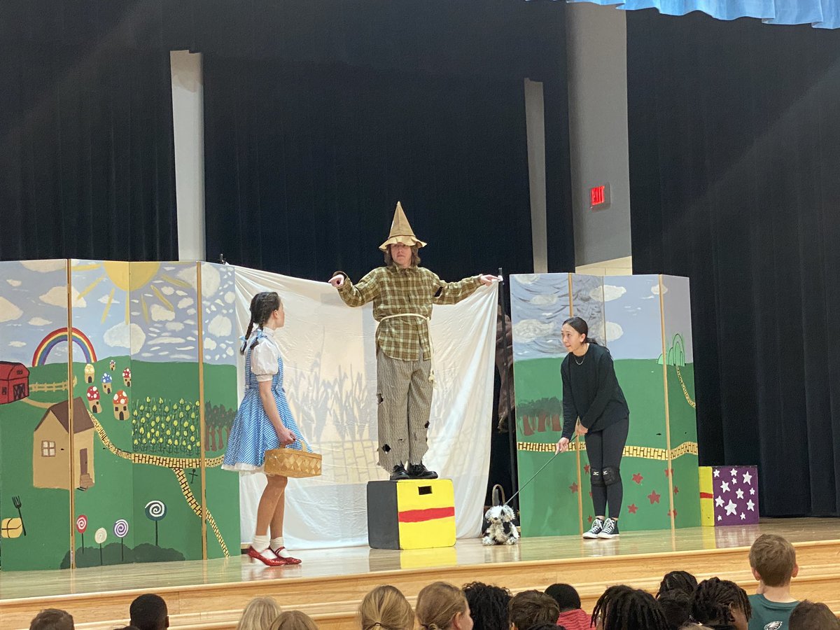 ConnMagnet's tweet photo. What a delight to have @EnloeMagnetHS actorβs ensemble here performing The Wizard of Oz: Youth Edition for our students. Our students loved every moment of it! There is so much talent here in #wcpss ! #TheArts #drama #enloehs #ConnE #CONNmUNITY #illuminatelearning π‘ https://t.co/E9mMAwzy7W