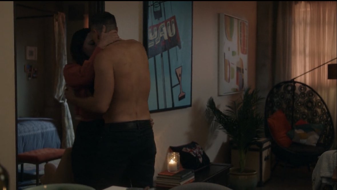 chenford3's tweet photo. POV: #chenford fans during this scene https://t.co/84xhz0ApBQ