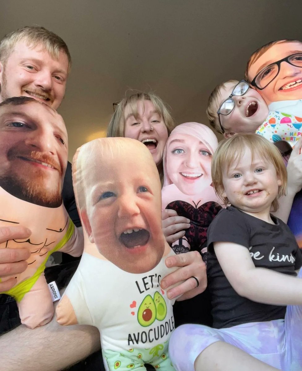 One big happy family ❤️
