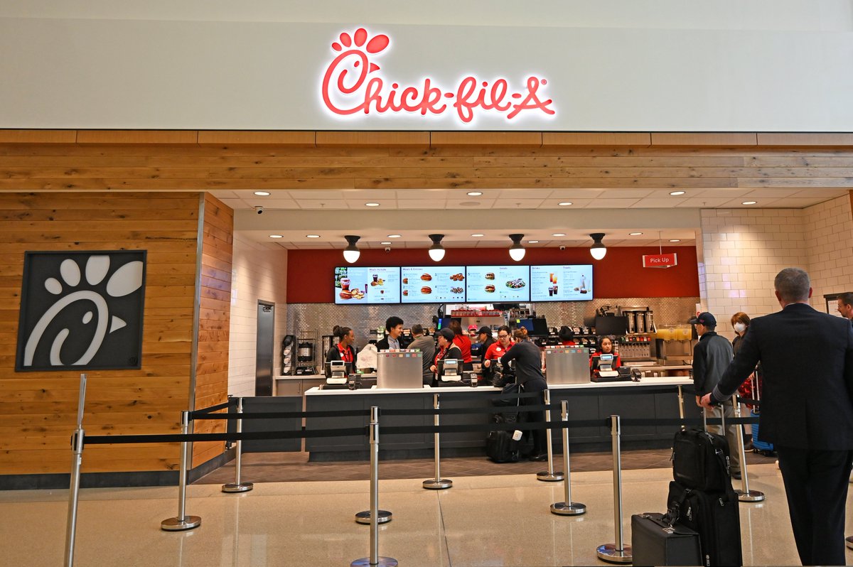 Orlando International Airport tweet media