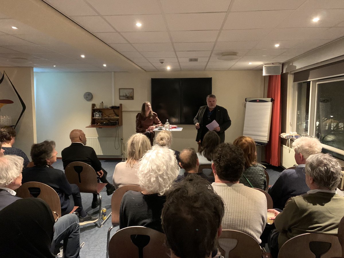 Start “collegetour” bij <a href="/RotaryAMSBlauw/">RC Amsterdam Blauw</a> in <a href="/homeland/">Homeland</a> met <a href="/MarjoleinMoor/">Marjolein Moorman</a> en diverse Amsterdamse <a href="/RotaryNL/">Rotary in Nederland</a>’s clubs.