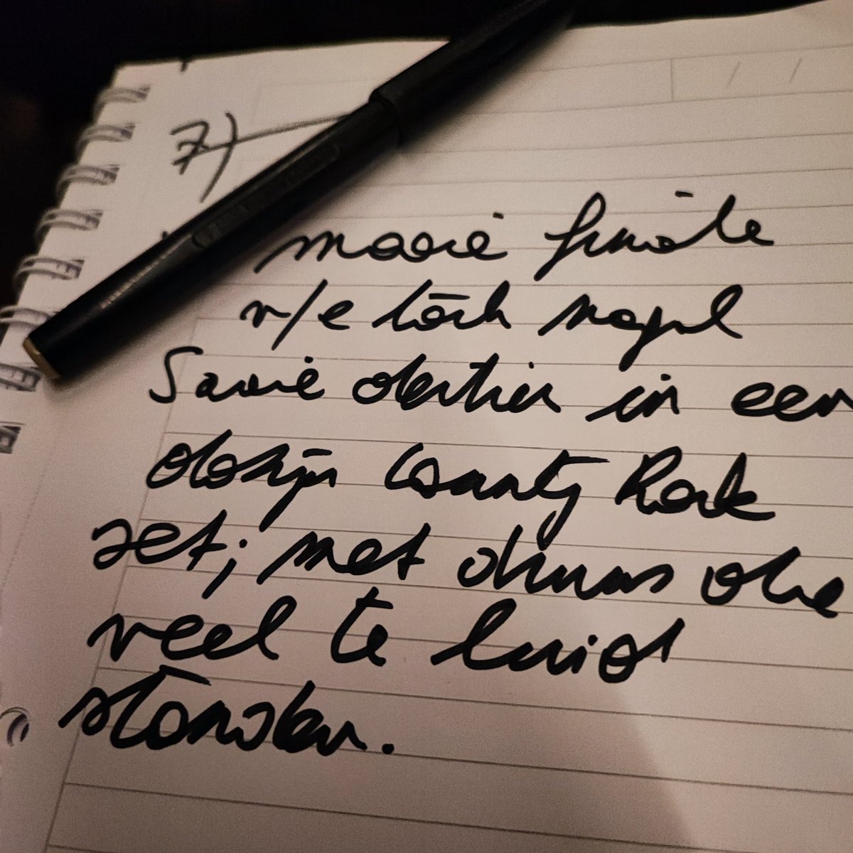 Mark met een K tweet media