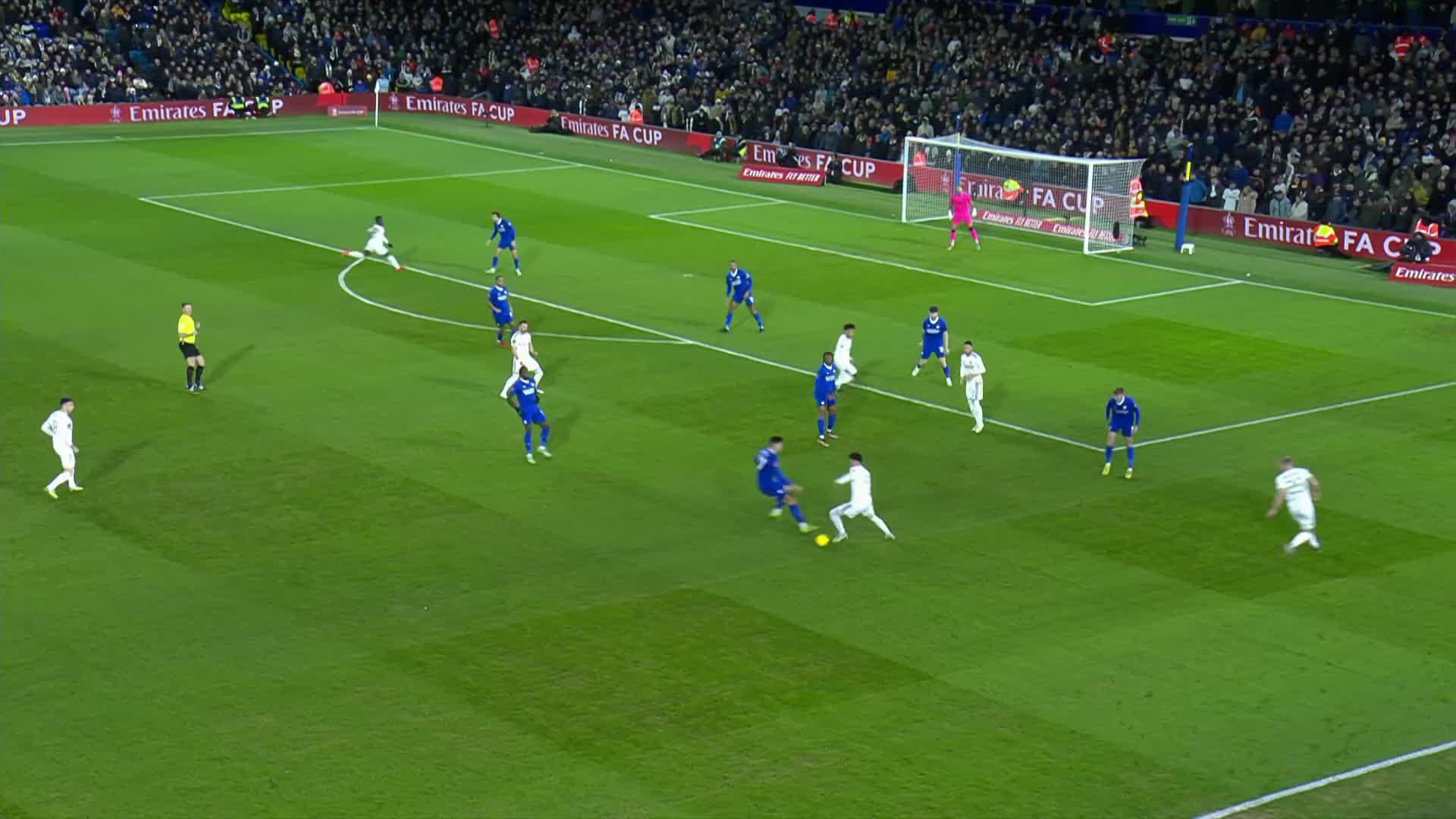 UNBELIEVABLE 🤩

Wilfried Gnonto just keeps on impressing 📈

It's taken @LUFC just 26 seconds to score!

#EmiratesFACup”