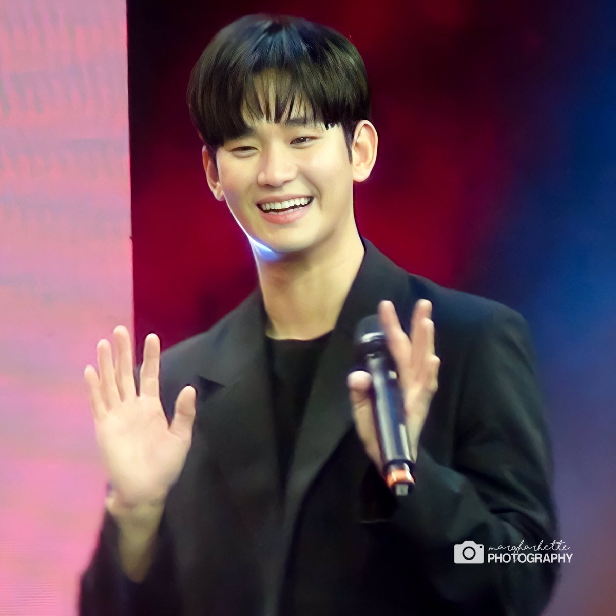 margharhette's tweet photo. Hello to my favorite oppa @soohyunk216 @KimSoohyunshiph @dunkinph 💛
I’m so glad to see you again 🥰 Love you lots!
#dunkinphxkimsoohyun #dunkinphkimsoohyun #kimsoohyunphfanmeet #kimsoohyunphilippines #kimsoohyunph #kimsoohyun #dunkindonutsph #dunkindonuts https://t.co/y9ZZvRbp4X