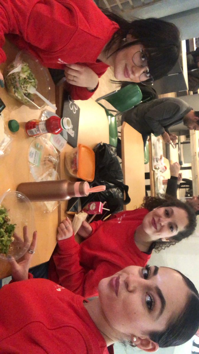 Giatoledo1's tweet photo. Un breve resumen del día de hoy. Hoy día de #Toledo con showcooking, películas, catas y más!! https://t.co/edaOFdlScP