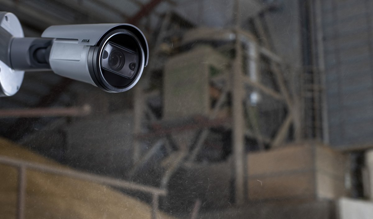AxisIPVideo's tweet photo. AXIS P1468-XLE, the world’s first explosion-protected camera for use in Zone/Division 2 hazardous areas. Read more here: [Press release] https://t.co/ZFPqzvwur3 https://t.co/Zlt9YwNS86